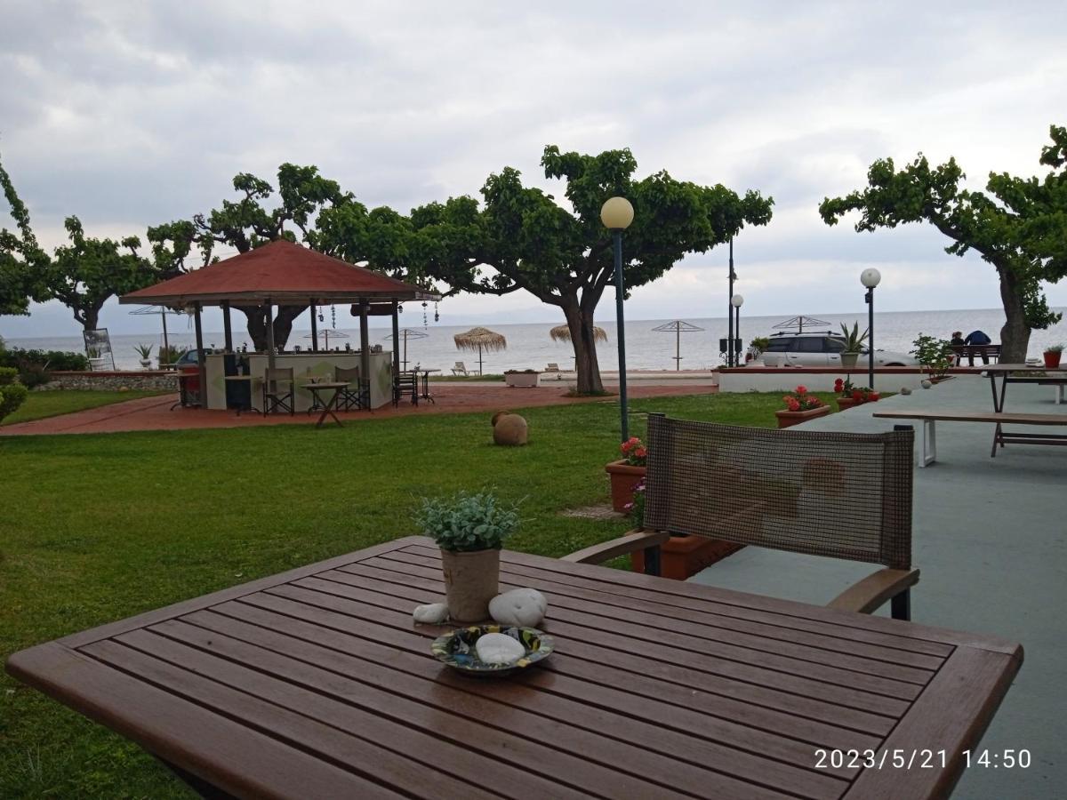 Evoikos Beach & Resort Livanatai Luaran gambar